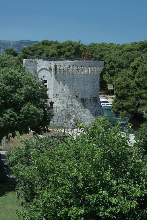 Hotel Trogir Habitación foto